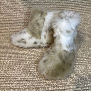 Restoration Hardware faux fur bootie slippers size 1-3